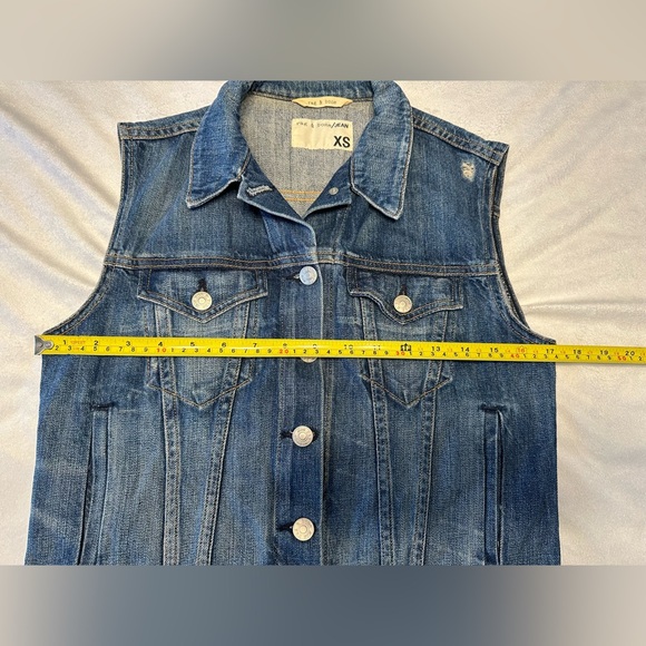 Rag & Bone Denim Vest Womens XSmall Blue Distressed Jean - Picture 5 of 7